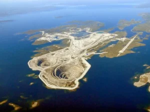 DIAVIK DIAMOND MINE INFRASTRUCTURE REMOVAL AND DISPOSAL STUDY